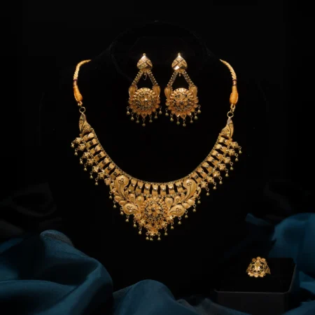 Emerald Gardenia Necklace Set