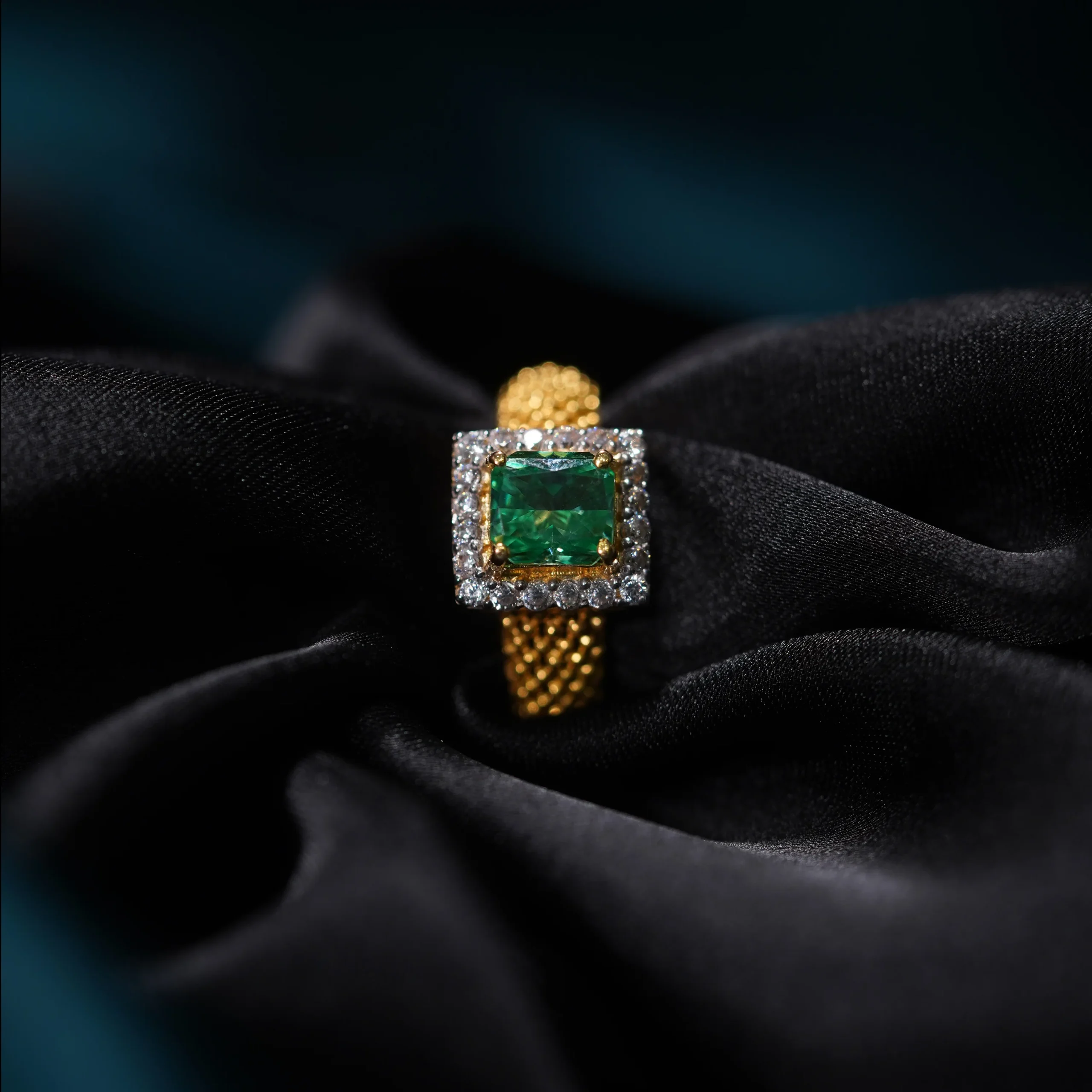 Royal Mesh Halo Ring